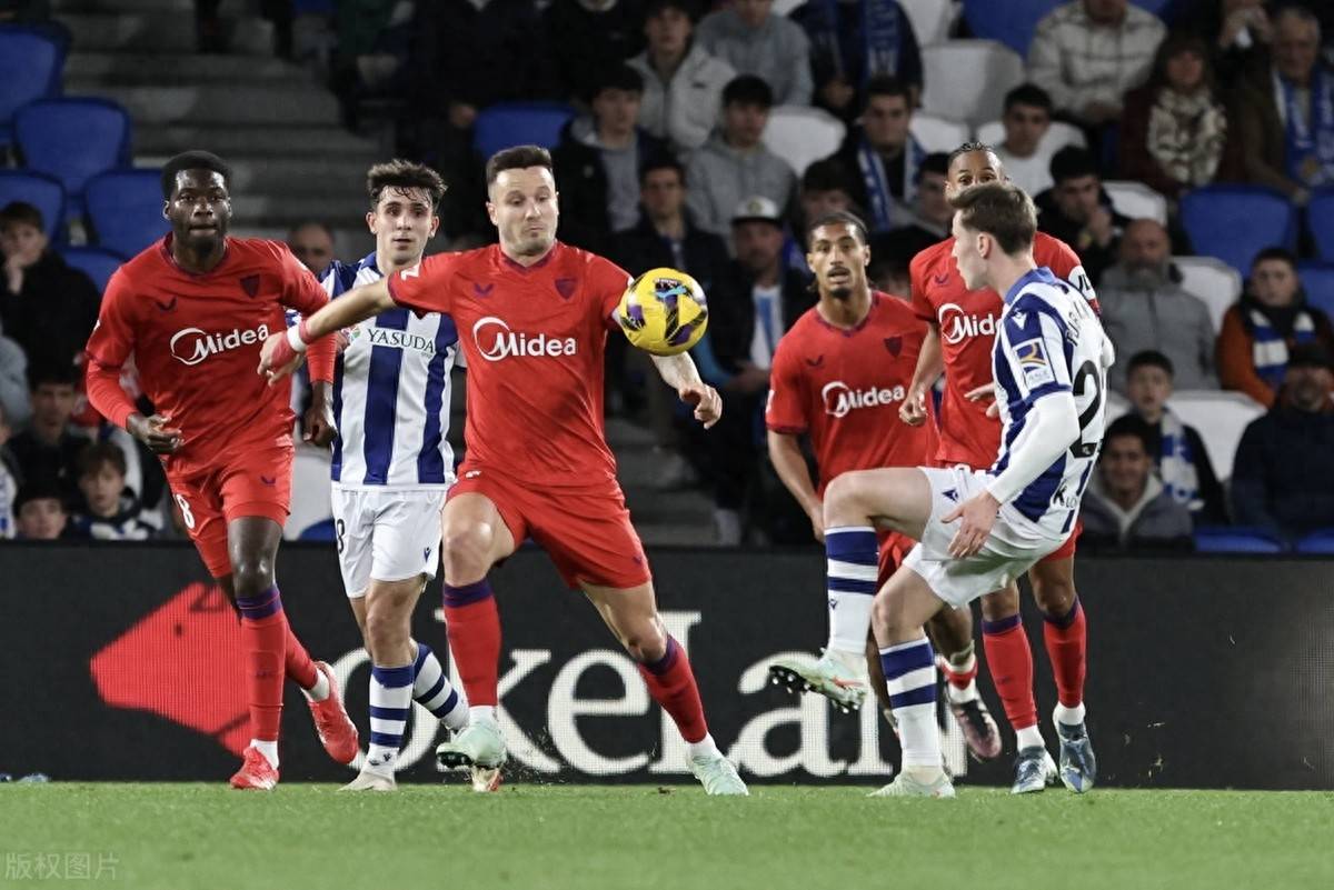 开云体育下载-塞维利亚意外输球，球队战绩受挫，主帅紧急召开战术会议的简单介绍