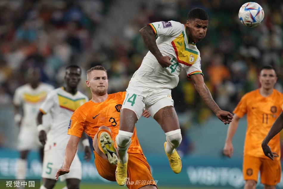 关于塞内加尔轻取西班牙，德容关键制胜的信息