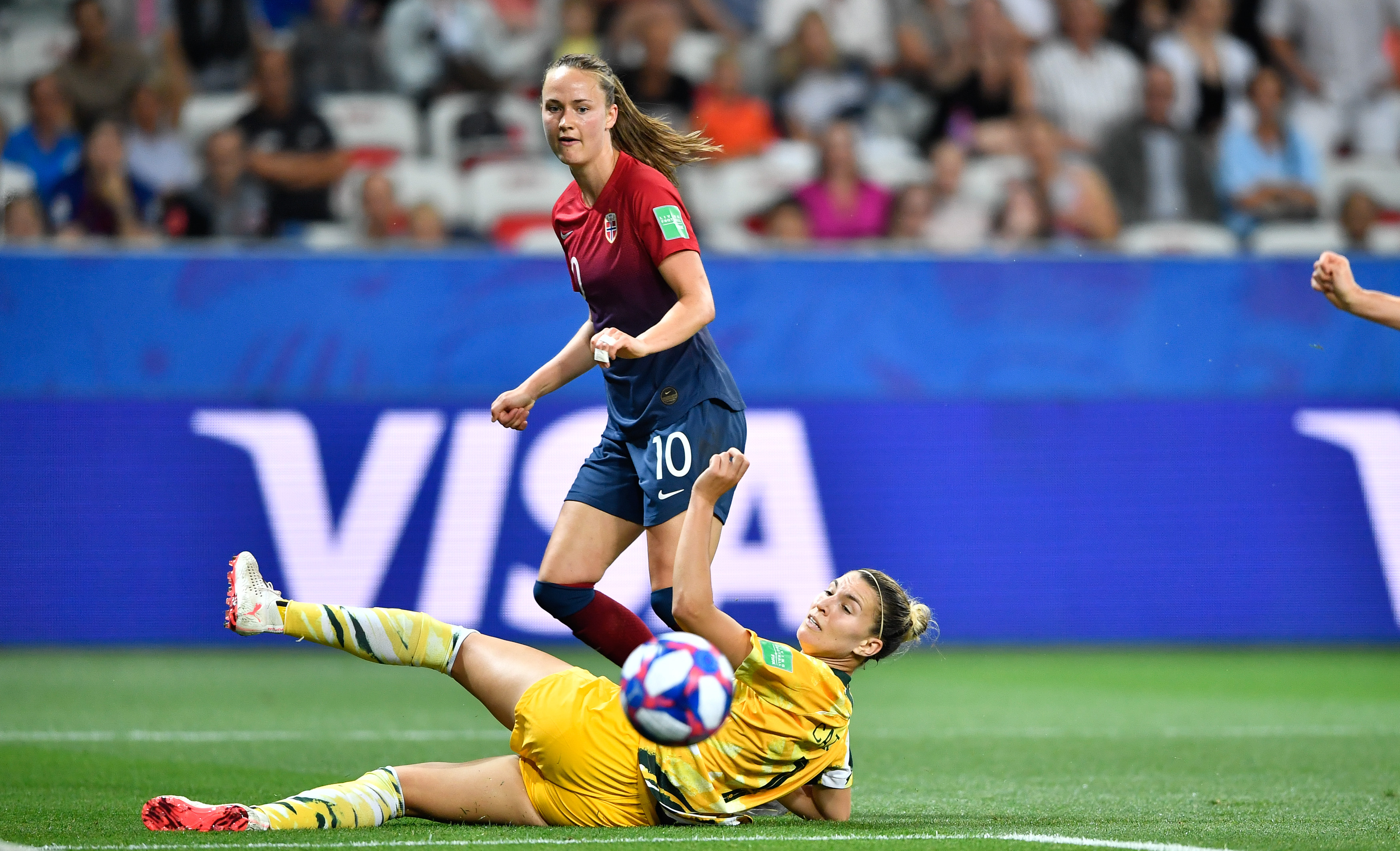 挪威选手不畏强手,成功晋级 挪威选手不畏强手,成功晋级