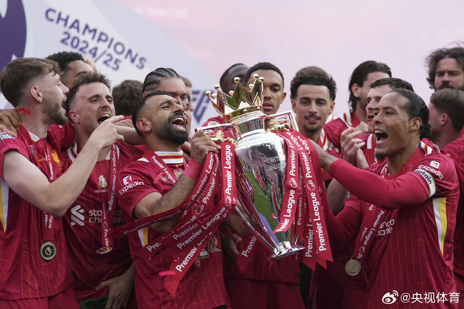 开云体育下载-关于欧预赛比赛惊险开战，球员拼尽全力的信息