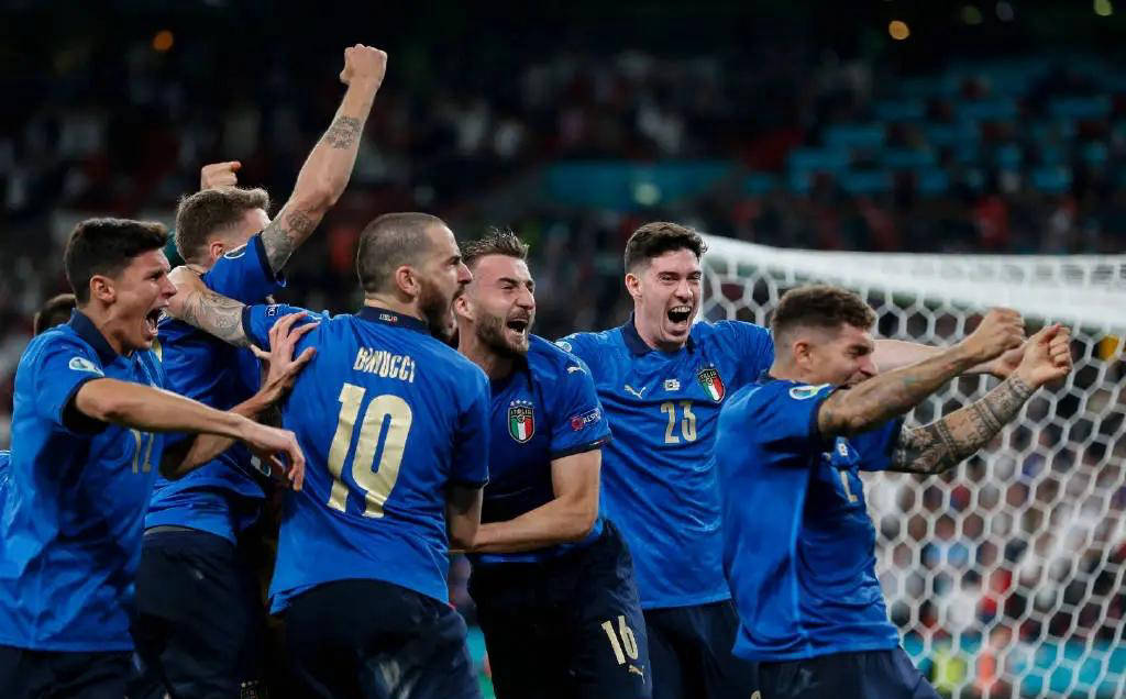 关于欧预赛比赛惊险开战,球员拼尽全力的信息 关于欧预赛比赛惊险开战,球员拼尽全力的信息