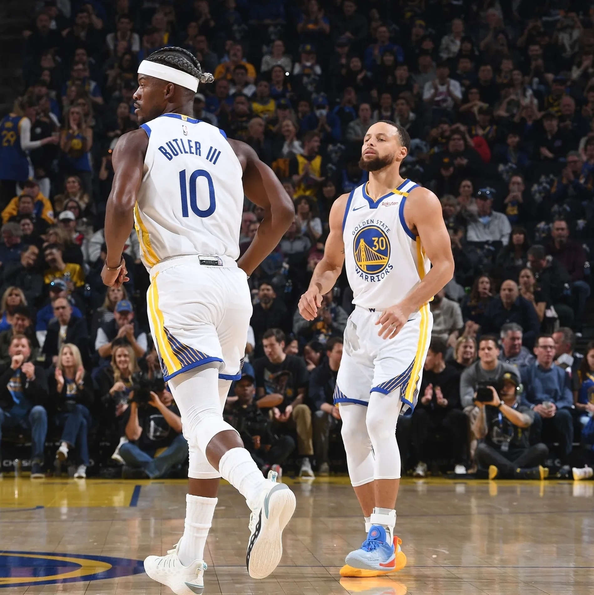 勇士再战失利,客场遭遇逆转 勇士再战失利,客场遭遇逆转