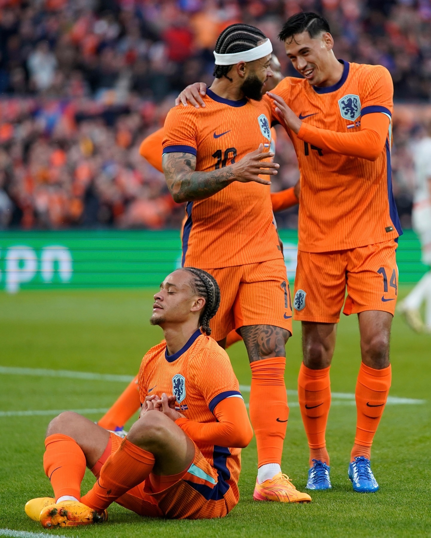 包含欧洲国家队实力较量,双方你来我往的词条 包含欧洲国家队实力较量,双方你来我往的词条