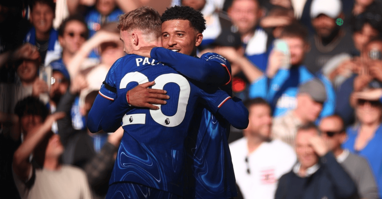 开云官方app入口-顶尖球星在赛场上大放异彩，轮番展现实力的简单介绍