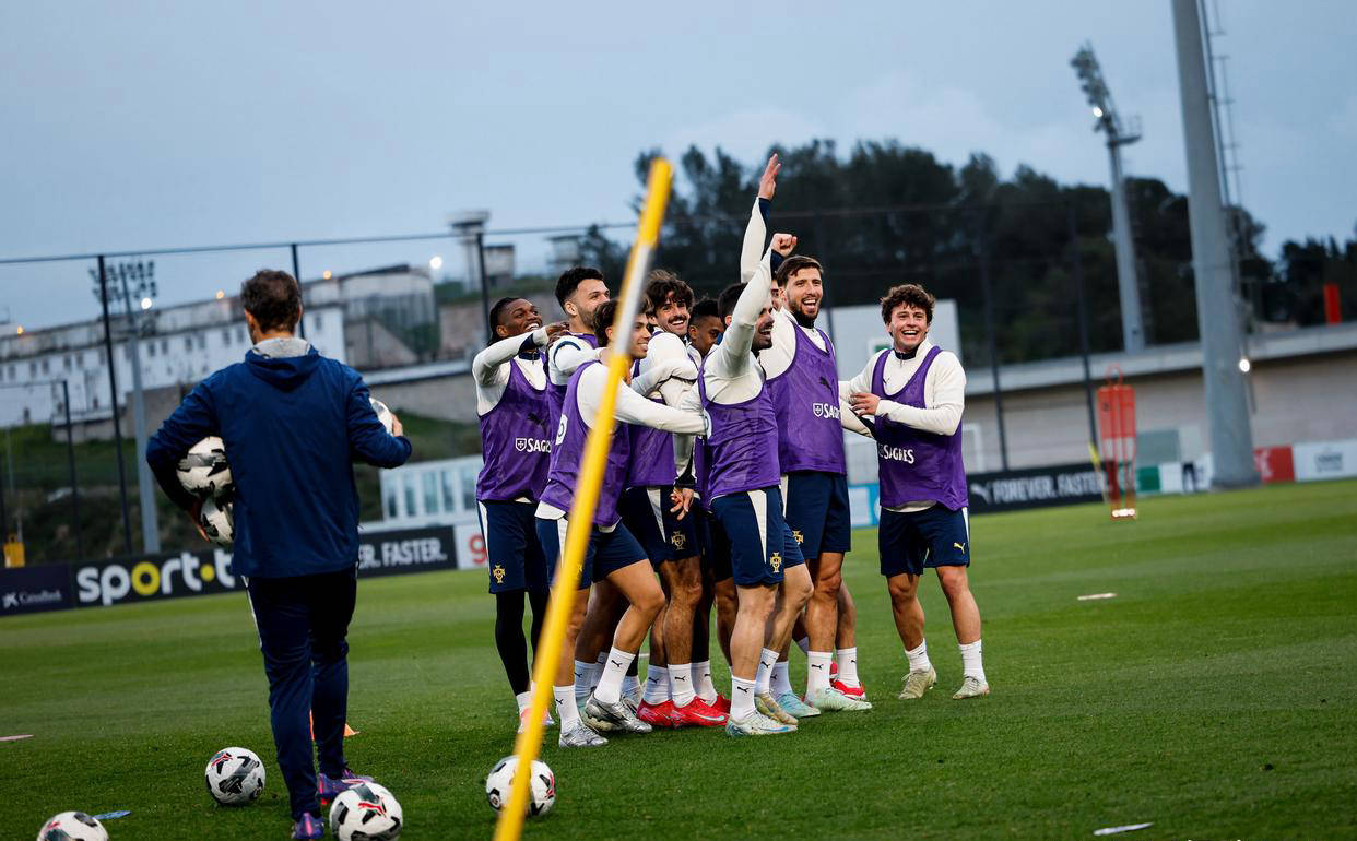 开云体育中国-欧国联比赛丹麦队踢出高水平比赛，被看好冲刺前四的简单介绍