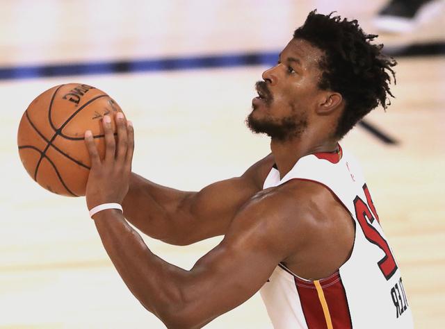 开云体育入口-雄鹿挑战热火，两支顶尖球队将在场上交手的简单介绍