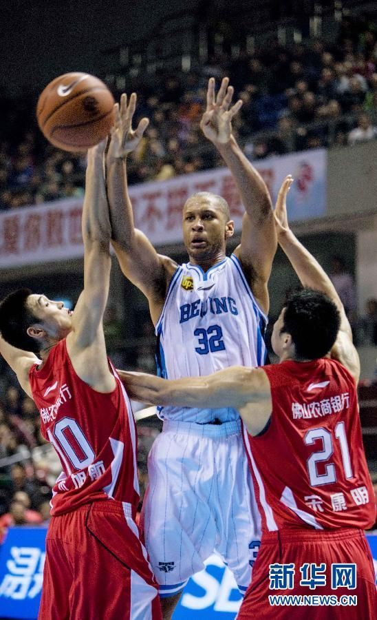 贝尔法斯特猛龙队在比赛中实现绝地反击