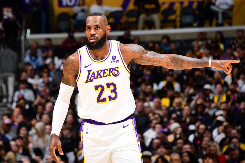 明尼斯联战术调整有效，战胜对手的简单介绍