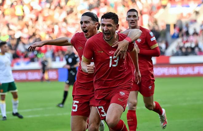 英格兰队大胜匈牙利,豪取三分 英格兰队大胜匈牙利,豪取三分