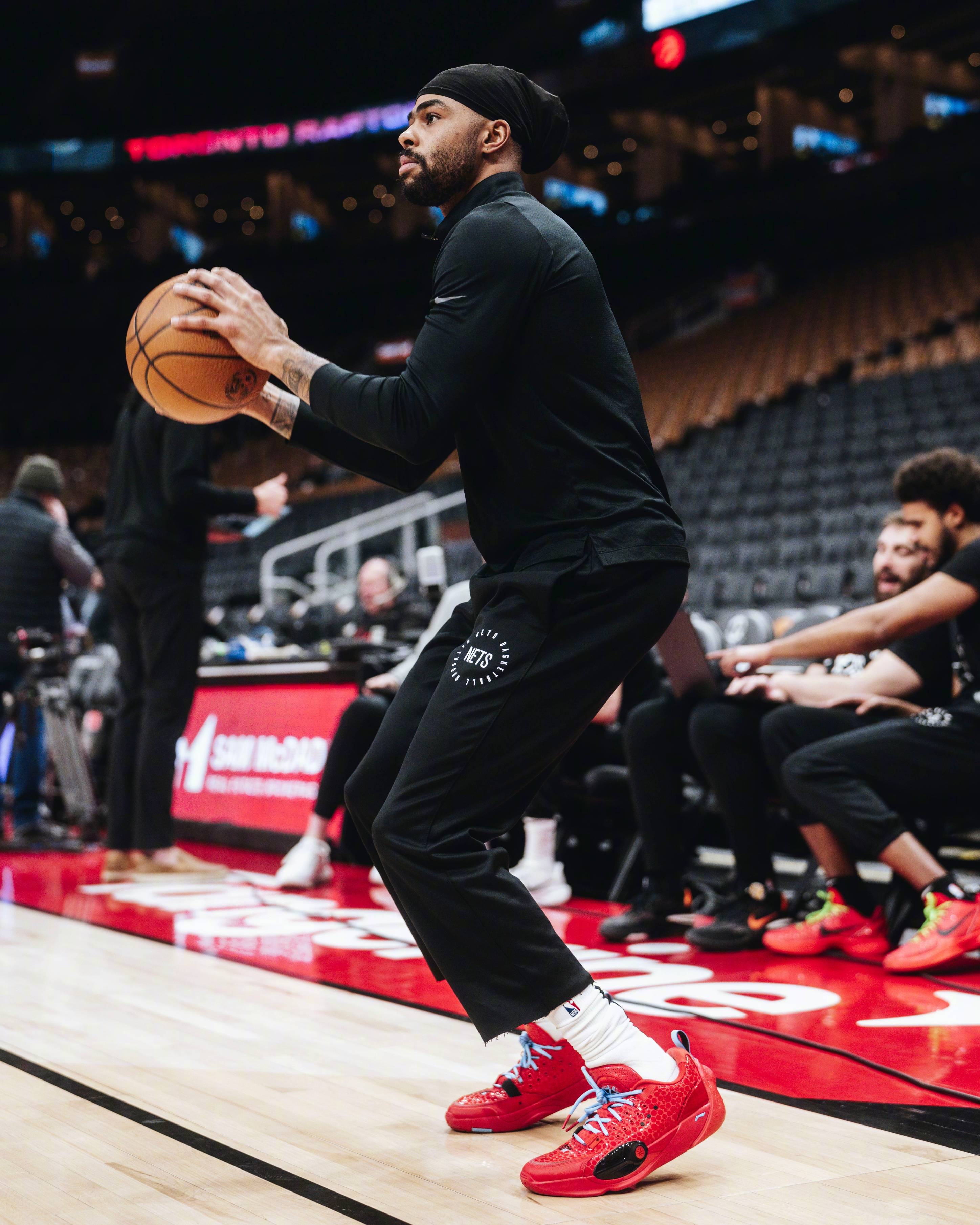 凯尔特人力克澳大利亚男篮，拉塞尔制霸全场