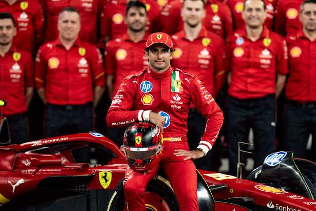 开云体育官网-包含索伯车队鏖战红牛车队，汉密尔顿刷新纪录的词条