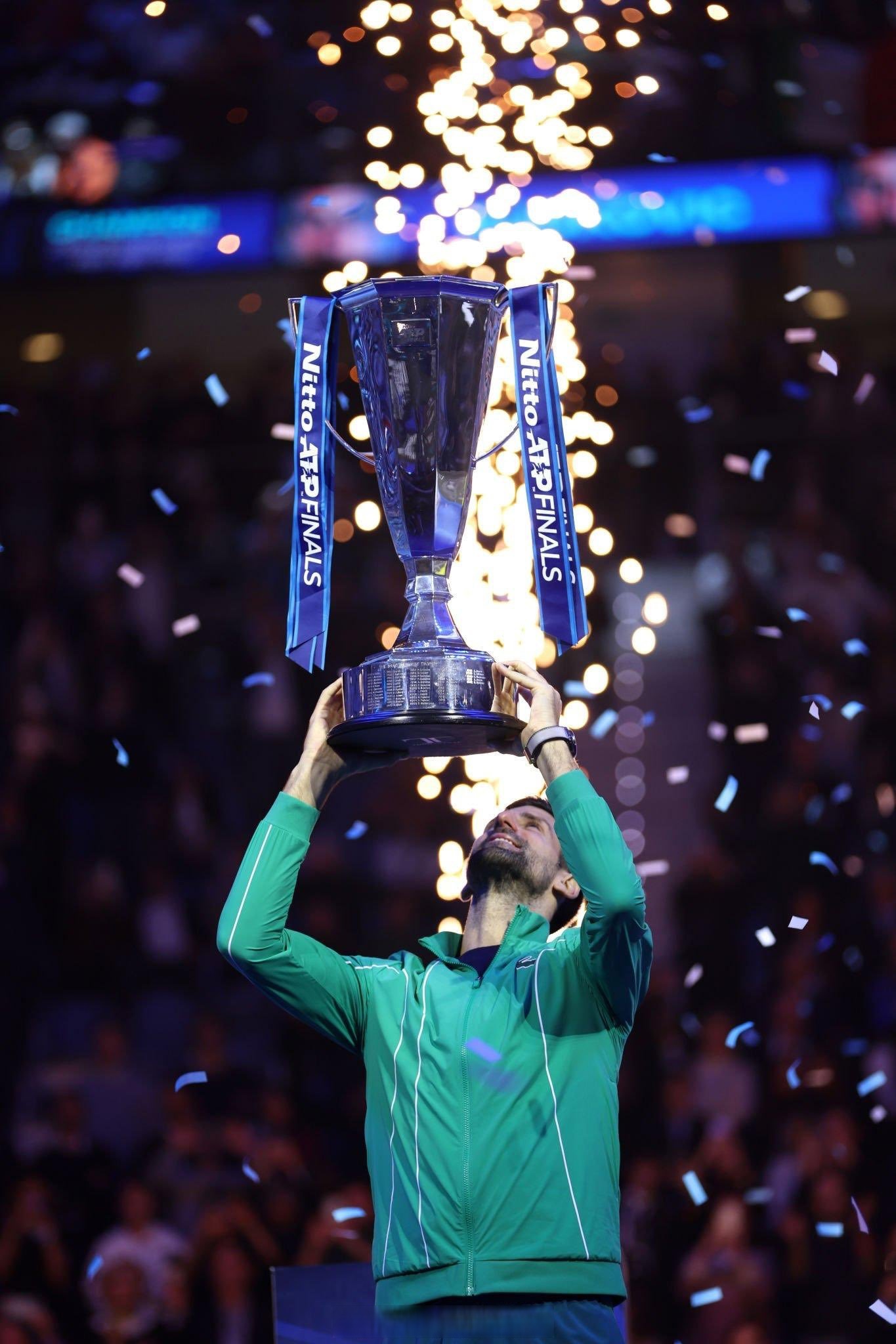 包含美网碾压年终总决赛，德约科维奇统治全场的词条