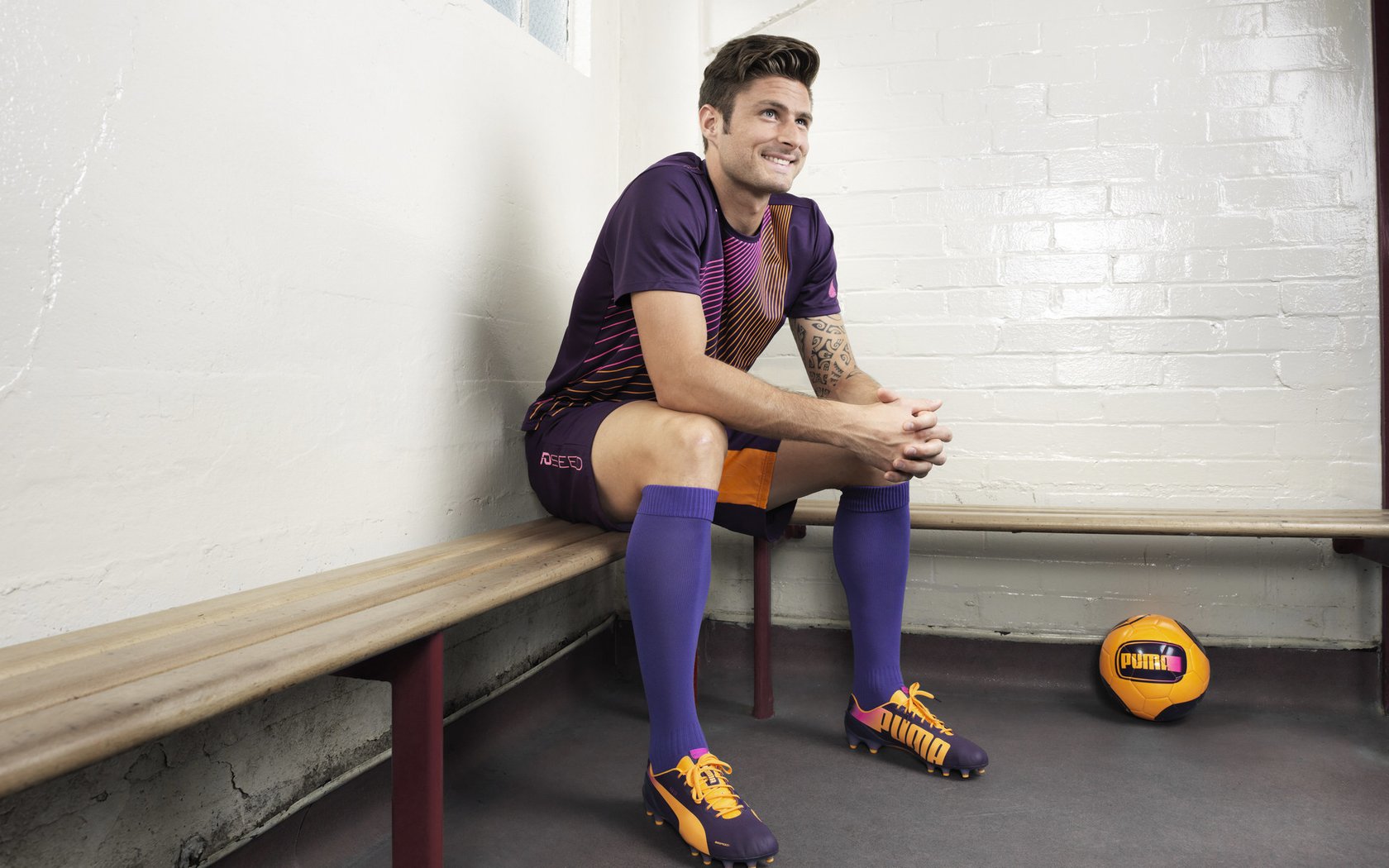 当希腊神话降临华沙，阿圭罗在世界排名争夺战中接管比赛