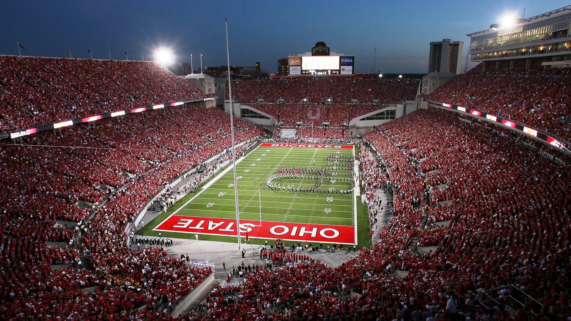 开云体育下载-当王权陨落于地平线，锡安·威廉姆森如何用血肉之躯，在国王的疆域升起不落的太阳